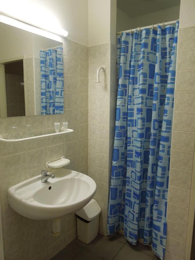 Hostel Masarykova Prag Eksteriør billede